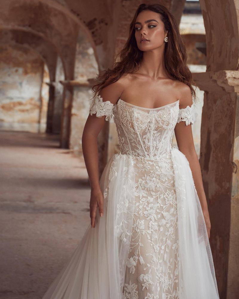 123106 fitted sexy wedding dress with detachable skirt and straight neckline3